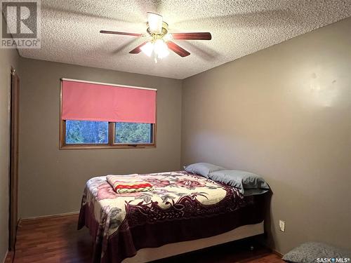 904 Railway Avenue, Loon Lake, SK - Indoor Photo Showing Bedroom