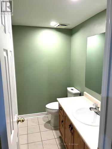 2913 Redbud Avenue, Oakville, ON - Indoor Photo Showing Bathroom