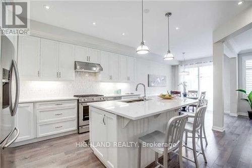 3183 George Savage Avenue, Oakville, ON - Indoor Photo Showing Kitchen With Upgraded Kitchen