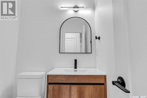 1315 Edward Avenue, Saskatoon, SK - Indoor Photo Showing Bathroom