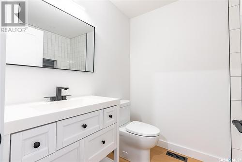 1315 Edward Avenue, Saskatoon, SK - Indoor Photo Showing Bathroom