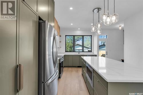 1313 Edward Avenue, Saskatoon, SK - Indoor Photo Showing Kitchen With Upgraded Kitchen