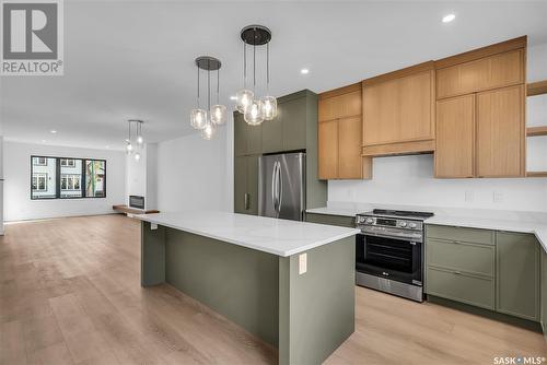 1313 Edward Avenue, Saskatoon, SK - Indoor Photo Showing Kitchen With Upgraded Kitchen