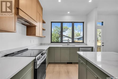 1313 Edward Avenue, Saskatoon, SK - Indoor Photo Showing Kitchen