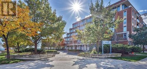 208 - 80 Port Street E, Mississauga, ON - Outdoor