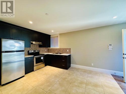 Bsmt 25Xx W 35Th Avenue, Vancouver, BC - Indoor Photo Showing Kitchen