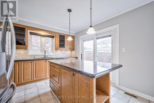 18 Leagrove Street, Brampton, ON - Indoor Photo Showing Kitchen