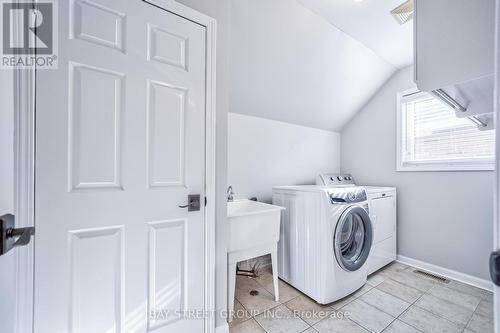 18 Leagrove Street, Brampton, ON - Indoor Photo Showing Laundry Room