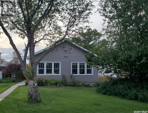 240 4Th Avenue Ne, Swift Current, SK - Outdoor