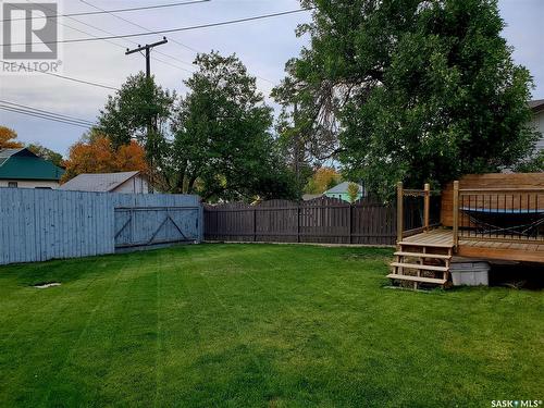 240 4Th Avenue Ne, Swift Current, SK - Outdoor With Backyard