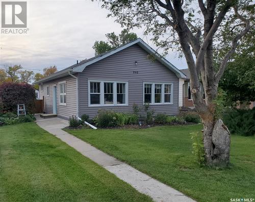 240 4Th Avenue Ne, Swift Current, SK - Outdoor With Facade