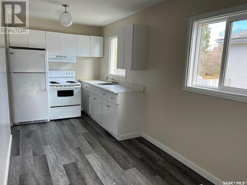 1310 12Th Street W, Prince Albert, SK - Indoor Photo Showing Kitchen