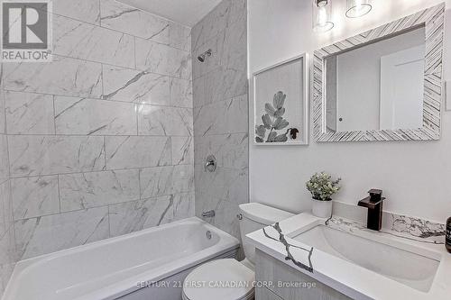 347 Thiel Street E, London, ON - Indoor Photo Showing Bathroom