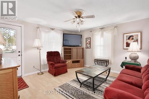 45 Strachan Street, Bayham (Port Burwell), ON - Indoor Photo Showing Living Room