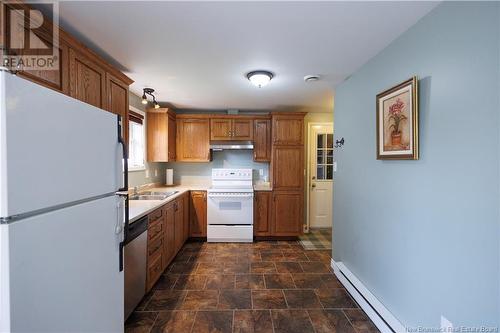 32 Rideout Street, Grand-Sault/Grand Falls, NB - Indoor Photo Showing Kitchen