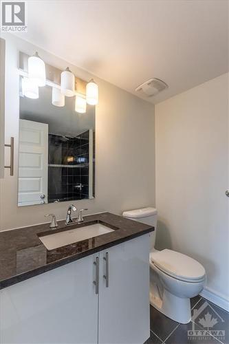 110 Bluestone Private, Ottawa, ON - Indoor Photo Showing Bathroom