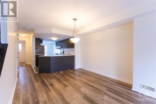 110 Bluestone Private, Ottawa, ON - Indoor Photo Showing Kitchen