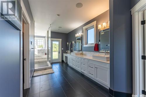 Saskatchewan Prestige Manor, Douglas Rm No. 436, SK - Indoor Photo Showing Bathroom