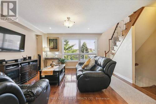 5 Ignatius Lane, Toronto, ON - Indoor Photo Showing Living Room