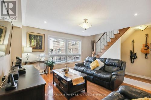 5 Ignatius Lane, Toronto, ON - Indoor Photo Showing Living Room