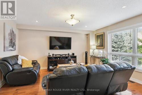 5 Ignatius Lane, Toronto, ON - Indoor Photo Showing Living Room