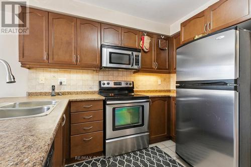 5 Ignatius Lane, Toronto, ON - Indoor Photo Showing Kitchen With Stainless Steel Kitchen With Double Sink