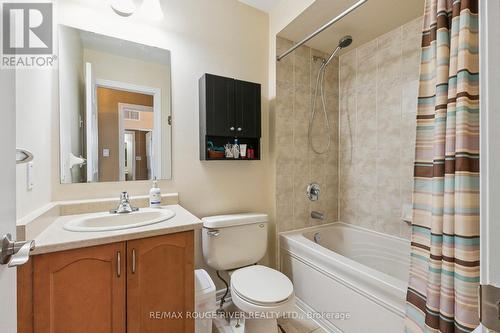 5 Ignatius Lane, Toronto, ON - Indoor Photo Showing Bathroom