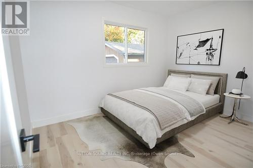 857 9Th Avenue E, Owen Sound, ON - Indoor Photo Showing Bedroom