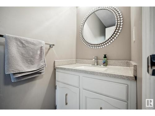 6304 187 St Nw, Edmonton, AB - Indoor Photo Showing Bathroom