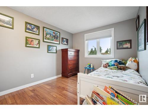 6304 187 St Nw, Edmonton, AB - Indoor Photo Showing Bedroom