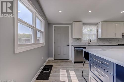 235132 Concession 2 Wgr, West Grey, ON - Indoor Photo Showing Kitchen