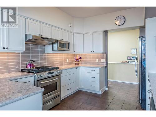 3 Quail Vista Place, Vernon, BC - Indoor Photo Showing Kitchen