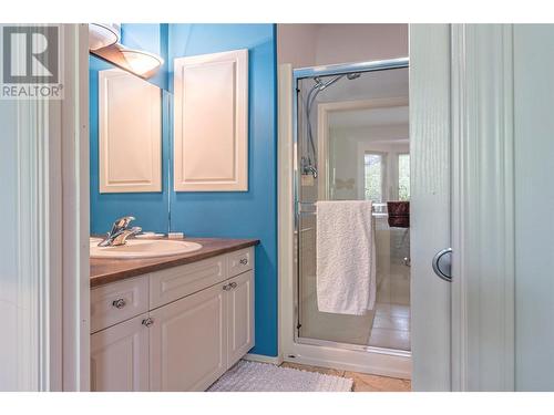 3 Quail Vista Place, Vernon, BC - Indoor Photo Showing Bathroom