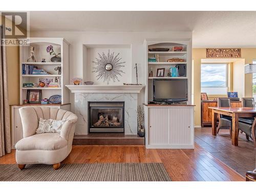 3 Quail Vista Place, Vernon, BC - Indoor Photo Showing Living Room With Fireplace