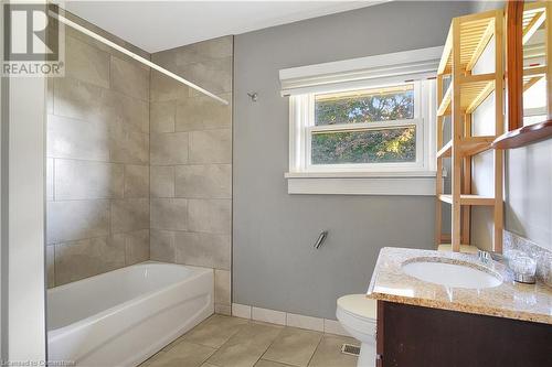 190 Pinebush Road, Cambridge, ON - Indoor Photo Showing Bathroom