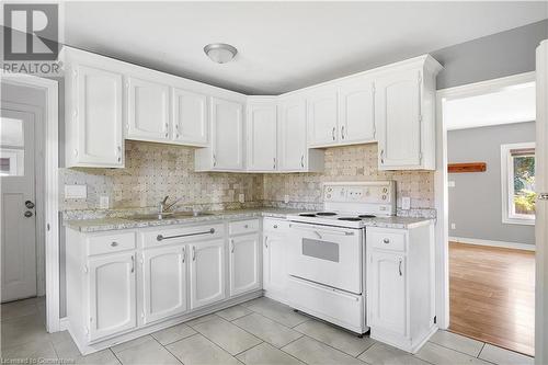 190 Pinebush Road, Cambridge, ON - Indoor Photo Showing Kitchen