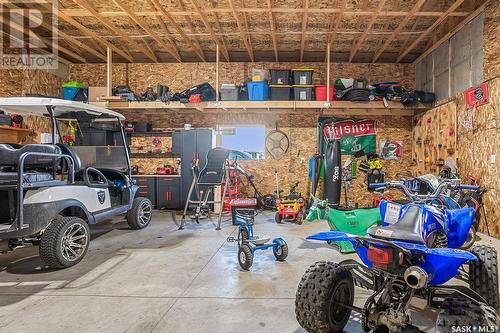 Cooke Acreage - Auction Mart Rd, Corman Park Rm No. 344, SK - Indoor Photo Showing Garage