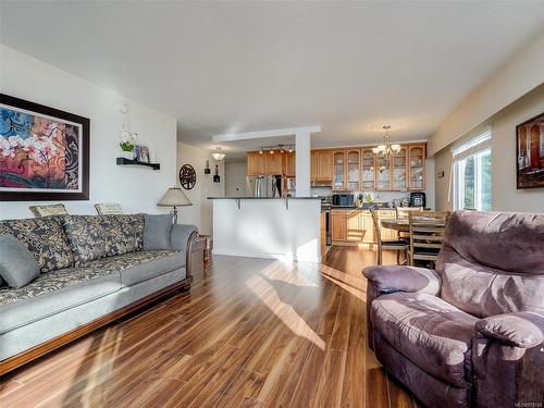 315-2040 White Birch Rd, Sidney, BC - Indoor Photo Showing Living Room