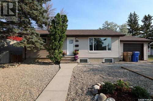 3704 Sherwood Drive, Regina, SK - Outdoor