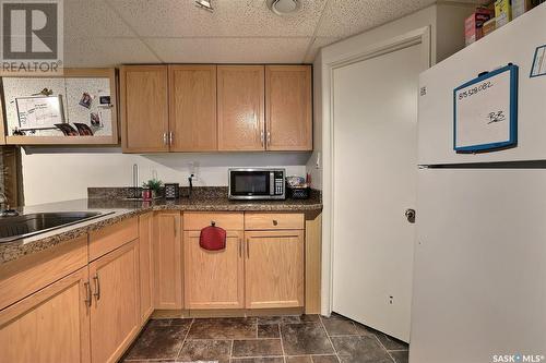 3704 Sherwood Drive, Regina, SK - Indoor Photo Showing Kitchen