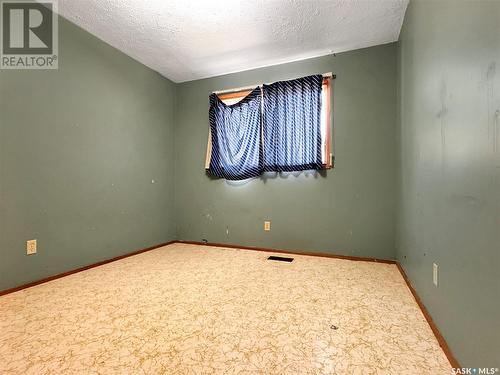 503 Steele Street, Cut Knife, SK - Indoor Photo Showing Other Room