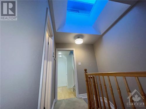 Upper level skylight - 407 Mackay Street Unit#B, Ottawa, ON - Indoor Photo Showing Other Room