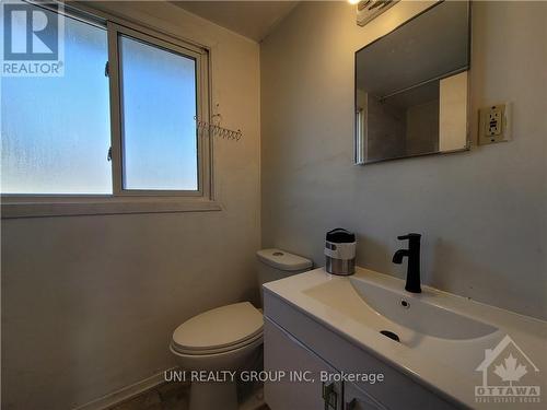 D - 1468 Heatherington Road, Ottawa, ON - Indoor Photo Showing Bathroom