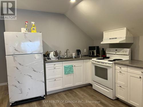 92 Birch Street N, Timmins (North), ON - Indoor Photo Showing Kitchen