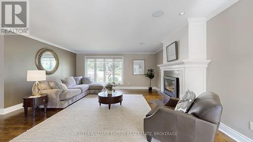 5 Mcnamara Court, Ajax (Northwest Ajax), ON - Indoor Photo Showing Living Room With Fireplace