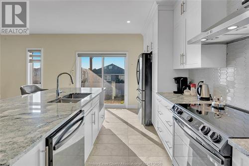 305 Morin Road, Amherstburg, ON - Indoor Photo Showing Kitchen With Double Sink With Upgraded Kitchen