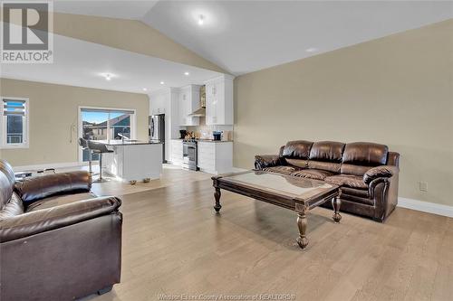 305 Morin Road, Amherstburg, ON - Indoor Photo Showing Living Room