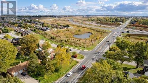 4726 Howard, Windsor, ON - Outdoor With View