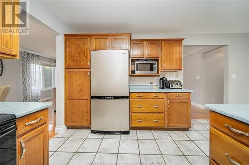 2083 Shawnee Road, Tecumseh, ON - Indoor Photo Showing Kitchen