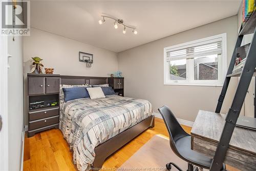 2083 Shawnee Road, Tecumseh, ON - Indoor Photo Showing Bedroom